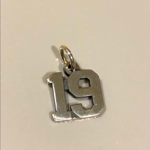 New Sterling James Avery Ivy League #19 charm